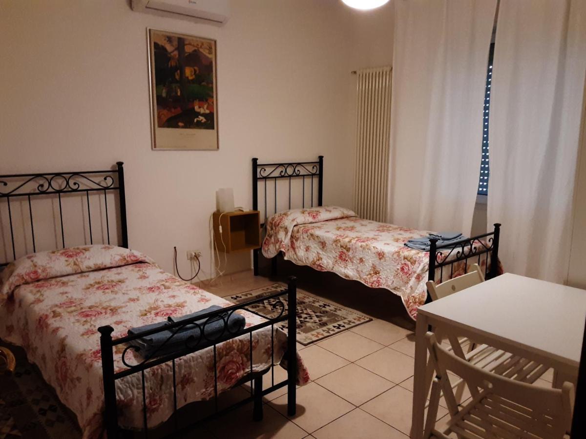 Locazione Menini - Camere zona stazione Padova Camera foto